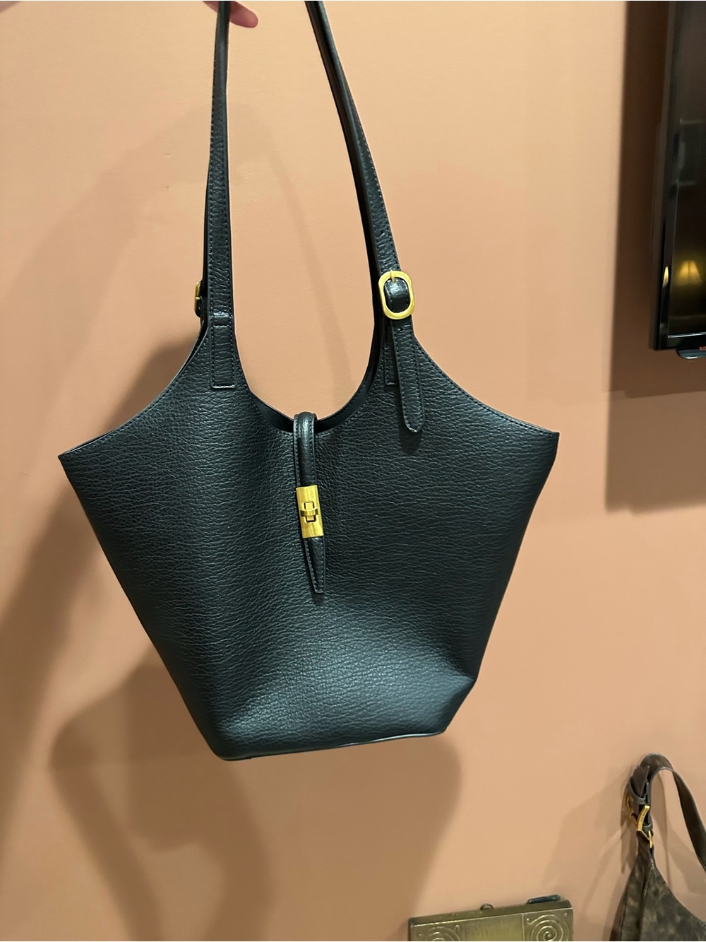 Black shoulder bag/tote. Never used but no tags